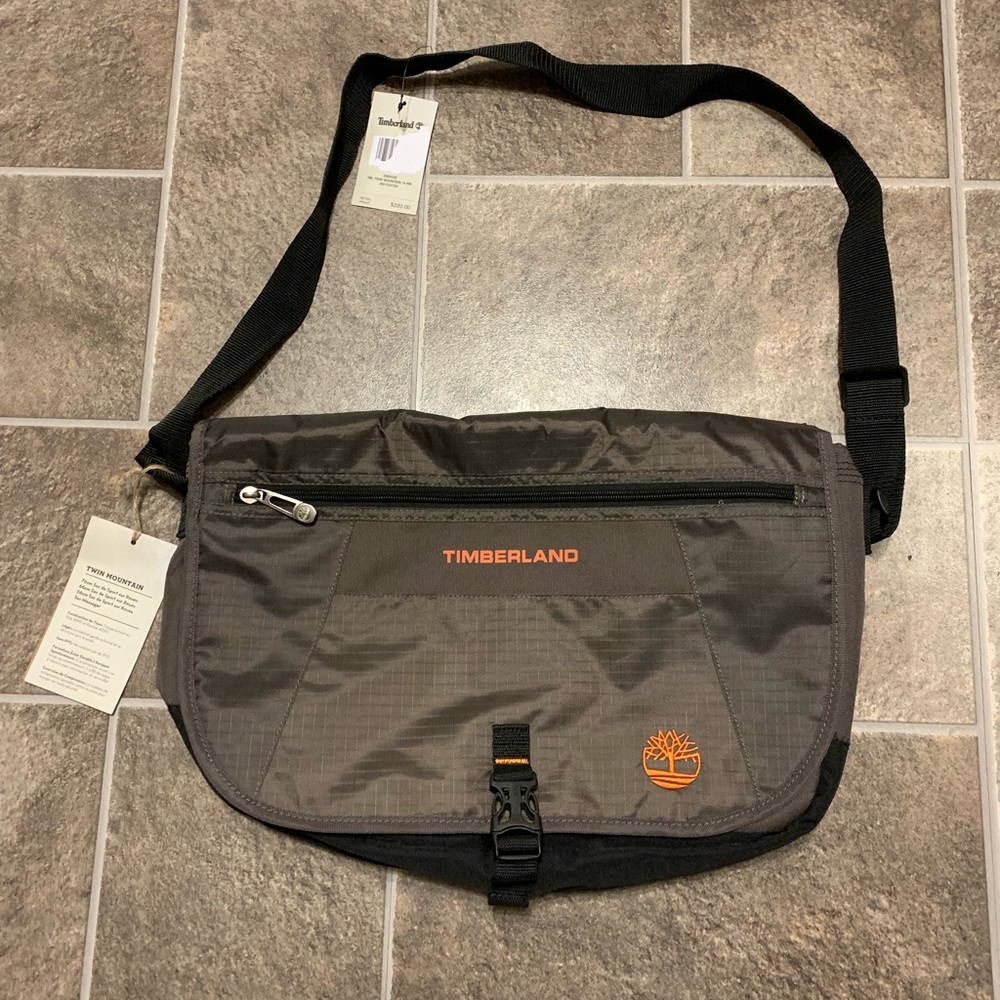 Timberland Twin Mountain 16” Messenger Bag